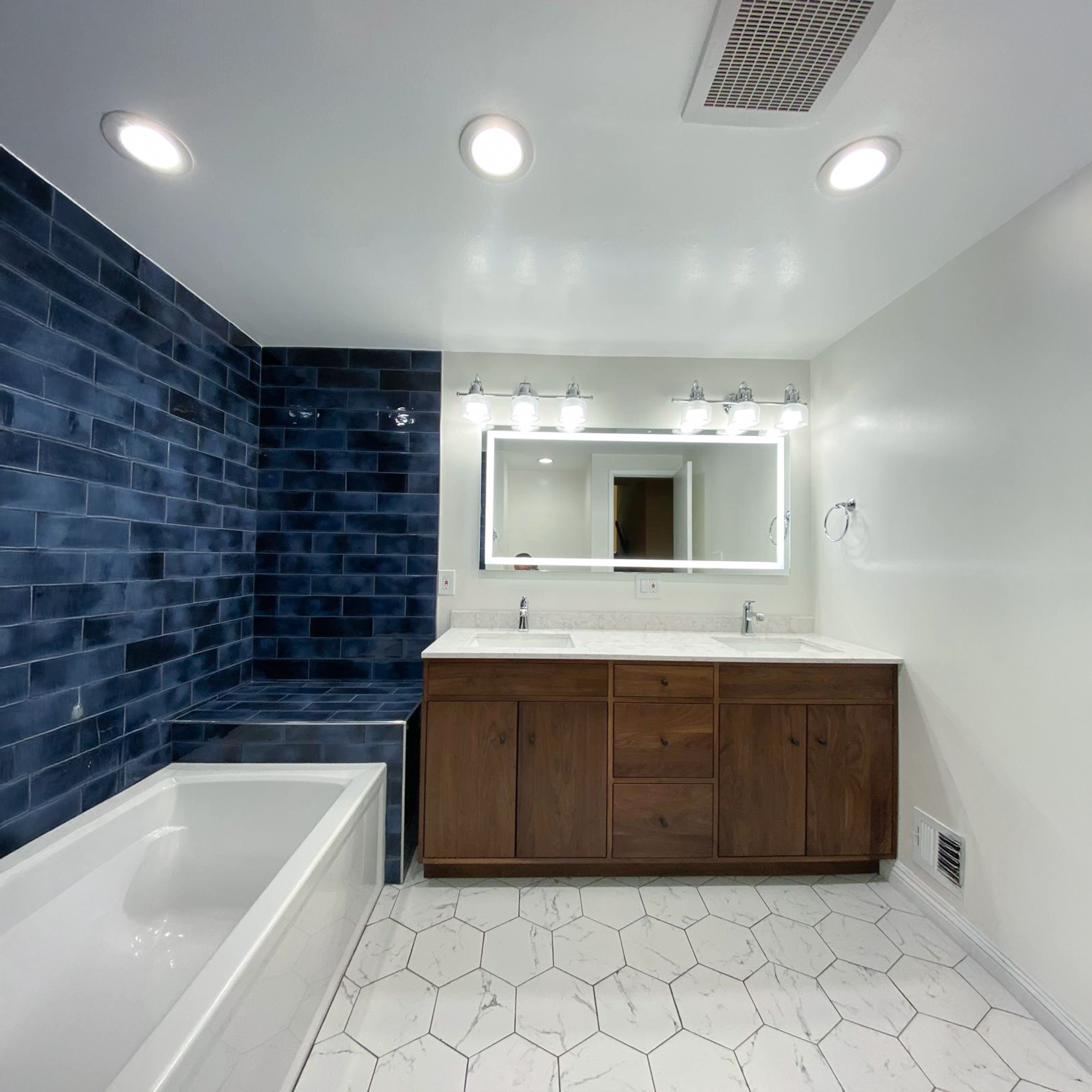 Modern Bathroom 2 Modern Bathroom 2 Image 2